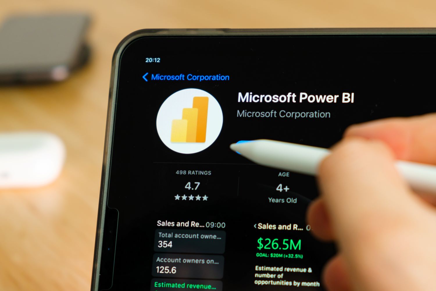 power bi online used on a smartphone