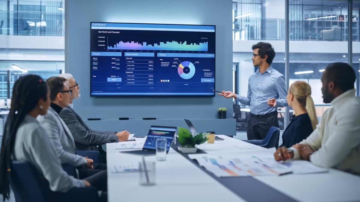 How to Optimize Supply Chain and Logistics With Microsoft Fabric