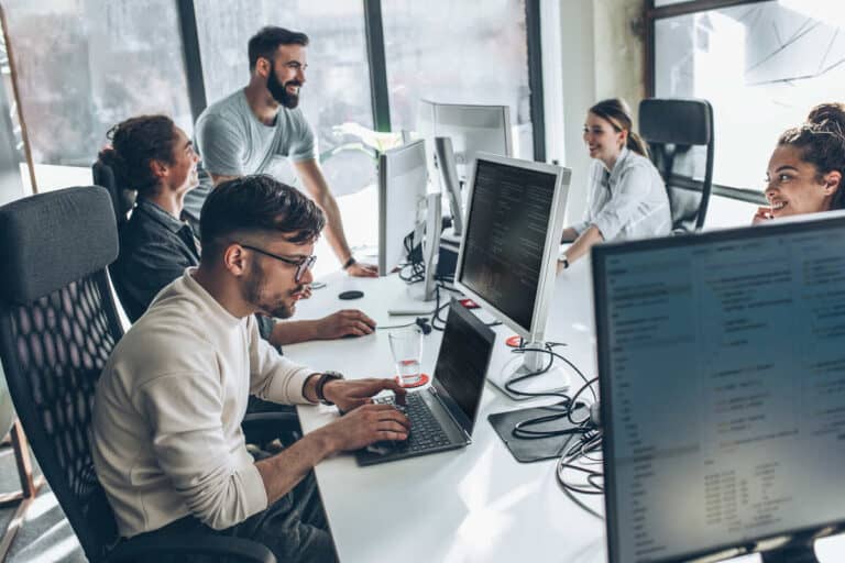 What Are The Best AI Data Management Tools (1) (1)