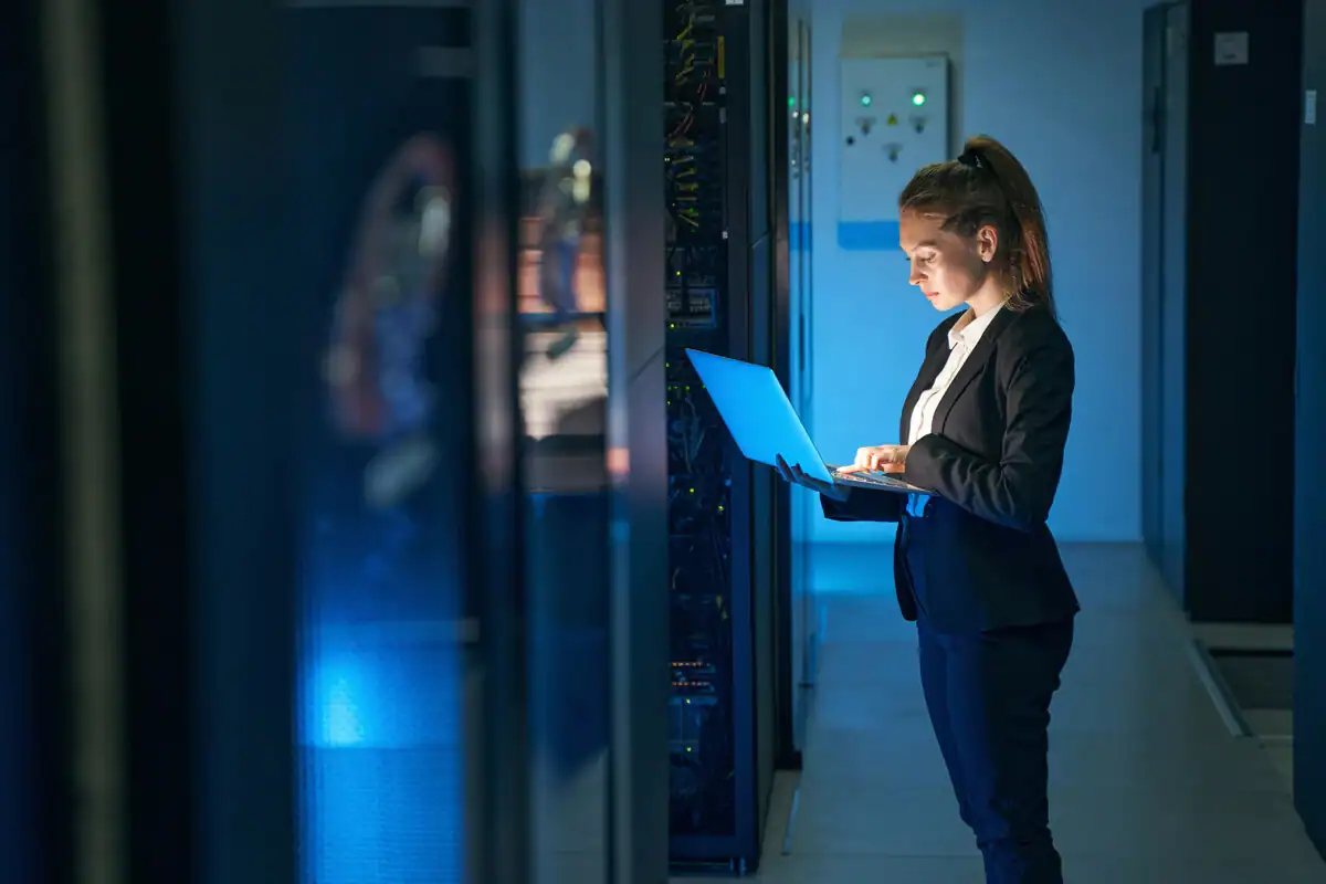 What Are The Four Characteristics Of A Data Warehouse (1)